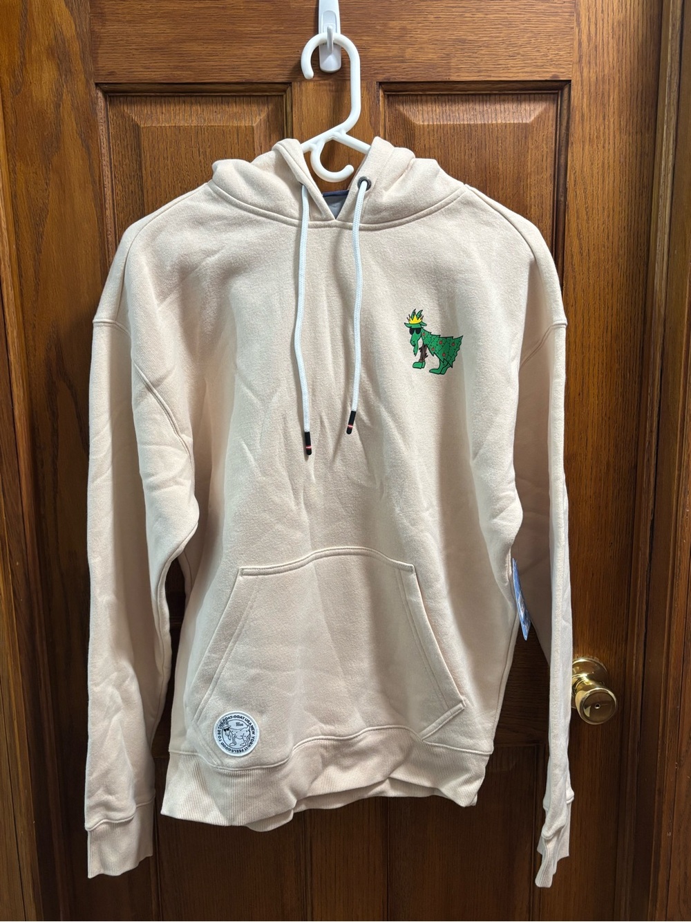 GOAT USA Cream Tree Farm Holiday Hooded Sweatshirt Pullover Sz XS. NWT
